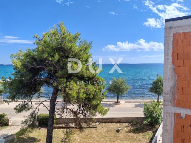 ZADAR, VIR – Luxuriöse Wohnung mit wunderschöner Aussicht, zweite Reihe zum Meer! BS4