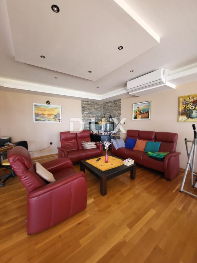 PRIVLAKA, ZADAR – EXKLUSIVE GELEGENHEIT – Wohnung in der 1. Reihe zum Meer!