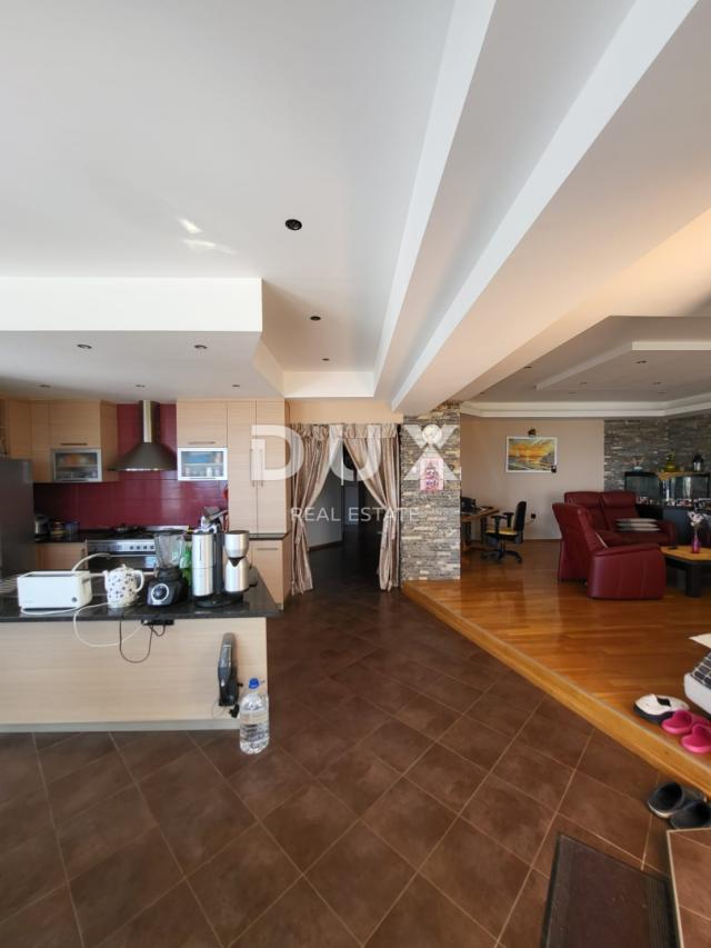 PRIVLAKA, ZADAR – EXKLUSIVE GELEGENHEIT – Wohnung in der 1. Reihe zum Meer!