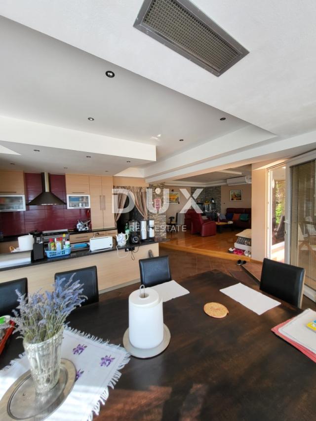 PRIVLAKA, ZADAR – EXKLUSIVE GELEGENHEIT – Wohnung in der 1. Reihe zum Meer!