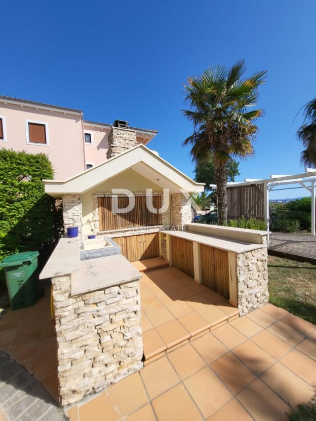PRIVLAKA, ZADAR – EXKLUSIVE GELEGENHEIT – Wohnung in der 1. Reihe zum Meer!