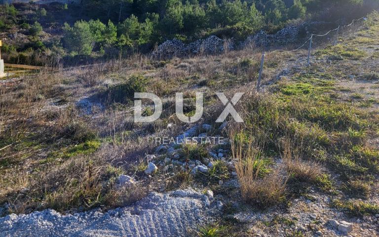 ZADAR, NOVIGRAD - PRILIKA! Građevinski teren 150 m od mora!