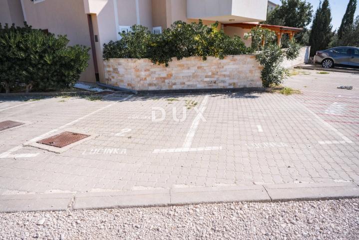 OTOK PAG, NOVALJA - PRILIKA! Prostran stan s pogledom na more!