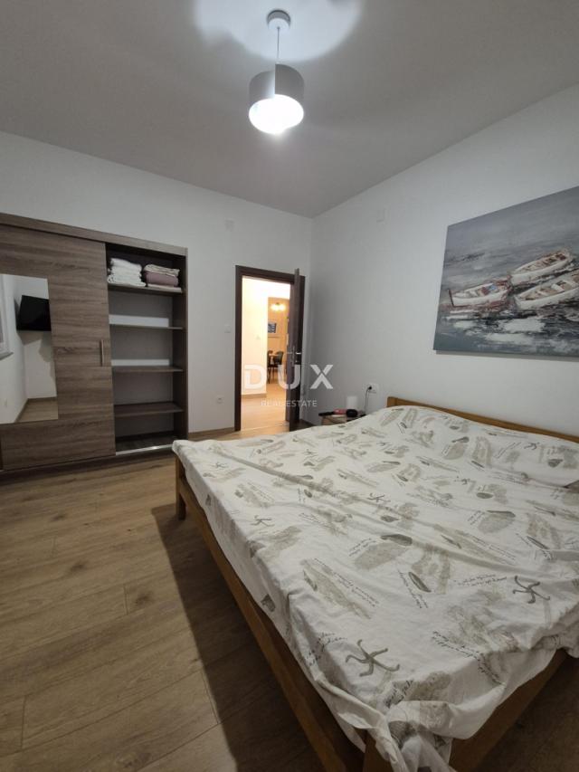 ZADAR, SELINE - PRILIKA! Kuća u 1. redu do mora