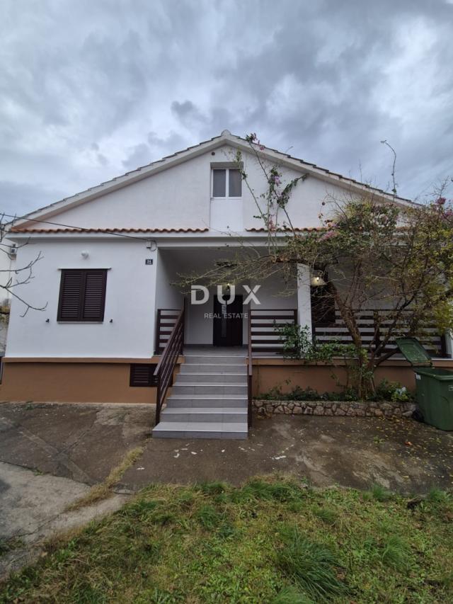 ZADAR, SELINE - PRILIKA! Kuća u 1. redu do mora