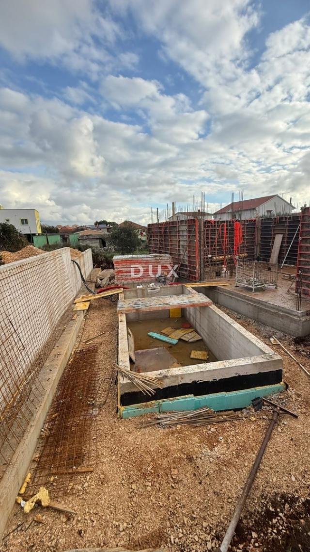ZADAR, PAKOŠTANE - Newly built apartment with garden and swimming pool!