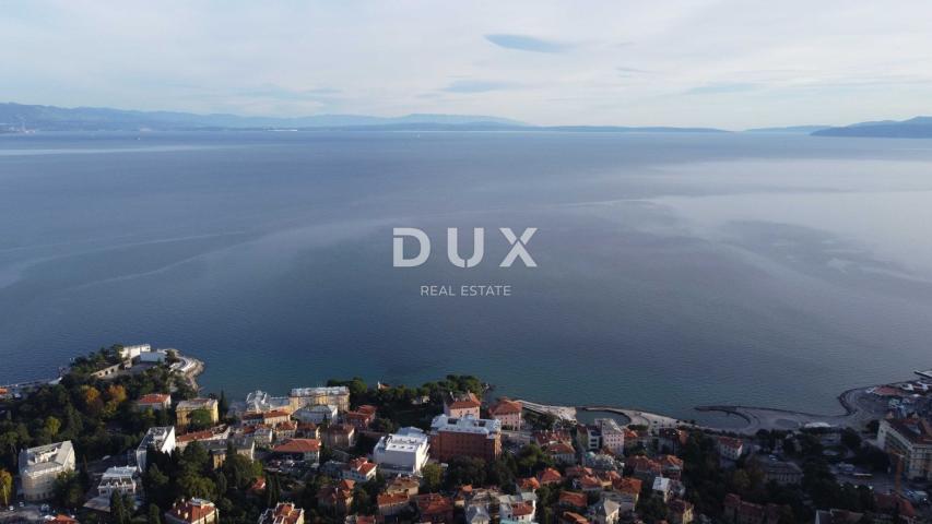 OPATIJA, CENTAR - građevinsko zemljište 950m2 s građ. dozvolom i panoramskim pogledom na more za obi