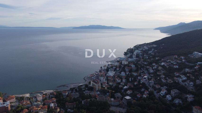 OPATIJA, CENTAR - građevinsko zemljište 950m2 s građ. dozvolom i panoramskim pogledom na more za obi
