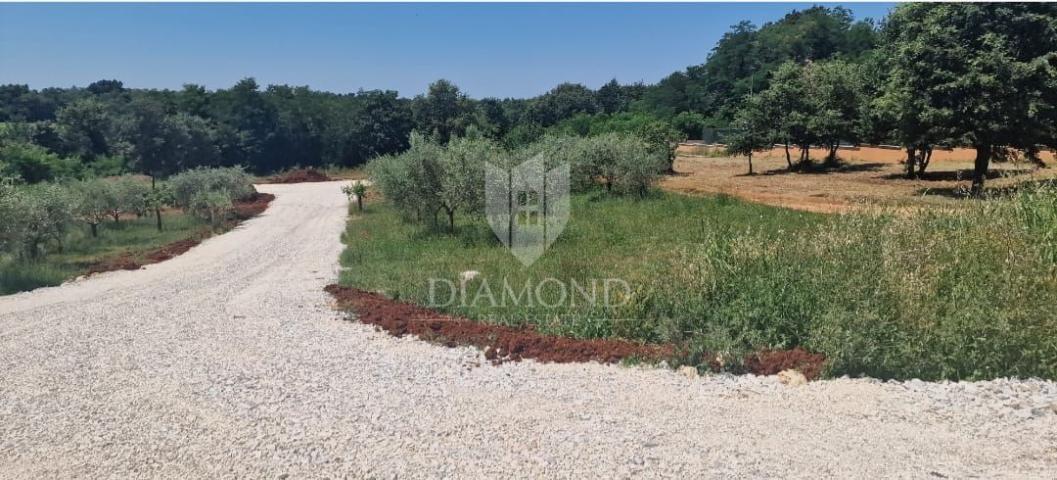 Građevinsko zemljište 868 m² u Vižinadi – idealno za vilu ili obiteljsku kuću