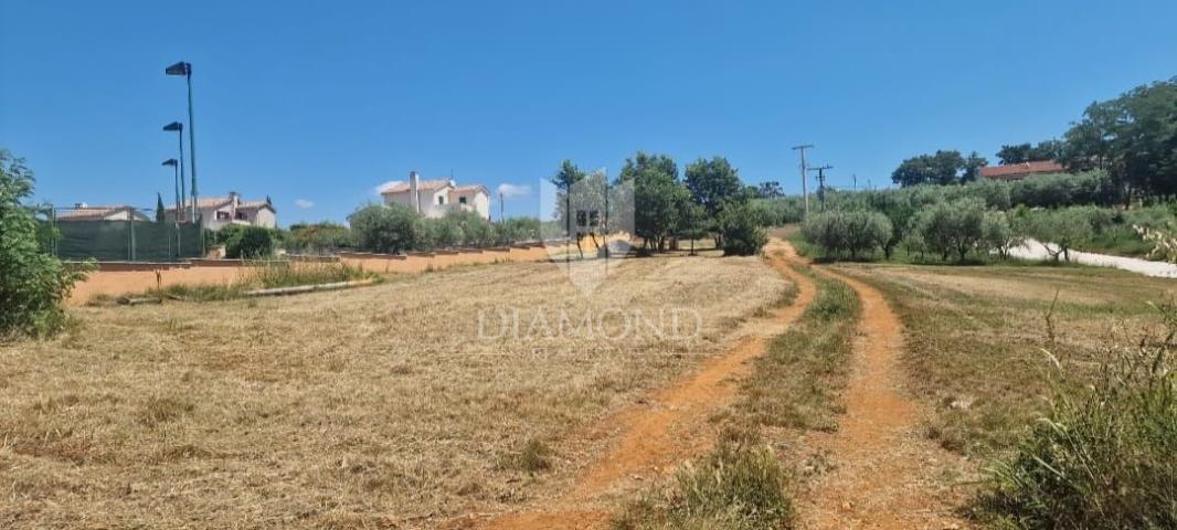 Građevinsko zemljište 961m² u Vižinadi – idealno za vilu ili obiteljsku kuću