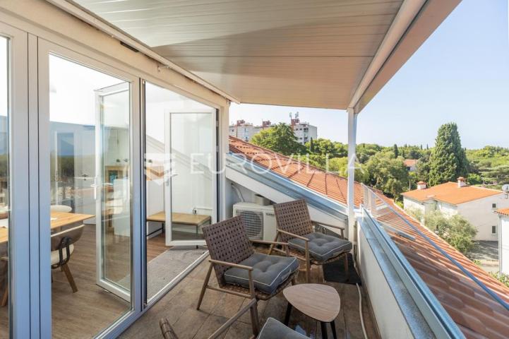 Istra, Pula, potpuno renovirani stan u austrougarskoj vili, 100 m od plaže