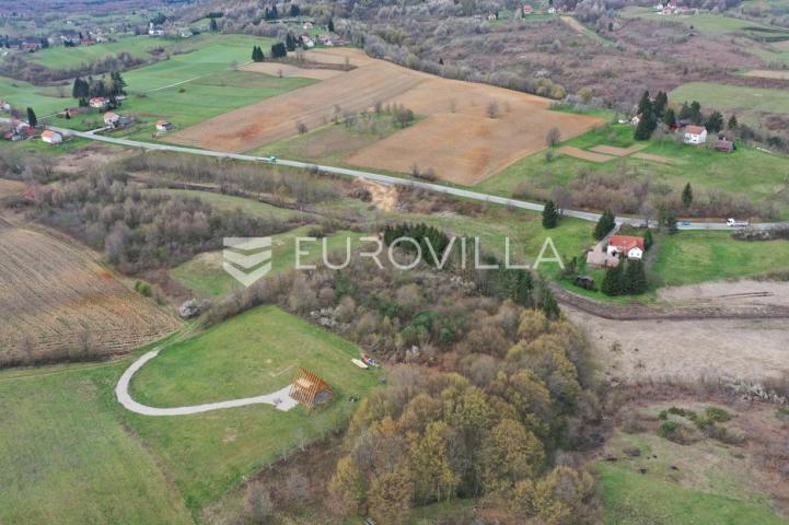 Rakovica, poljoprivredno zemljište 5600 m², odlična lokacija