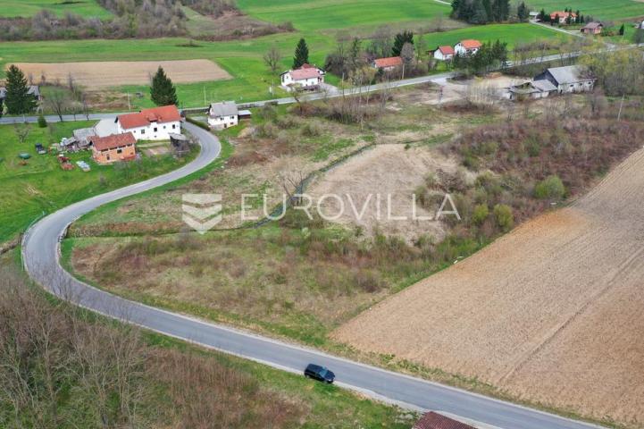 Rakovica, zemljište 5700 m², odlična lokacija