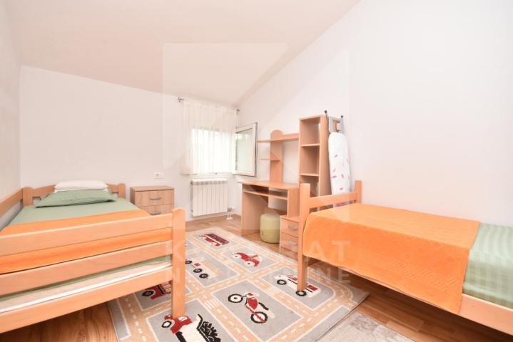 Izdavanje, Dvosoban stan, Podgorica, Zagorič, 84m2