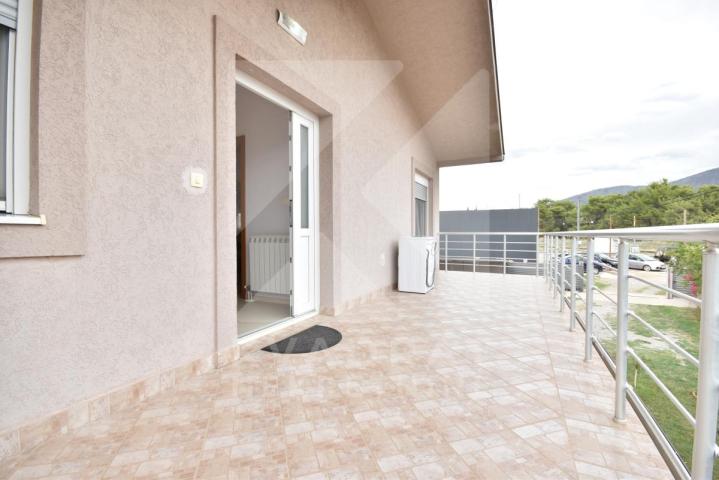 Izdavanje, Dvosoban stan, Podgorica, Zagorič, 84m2