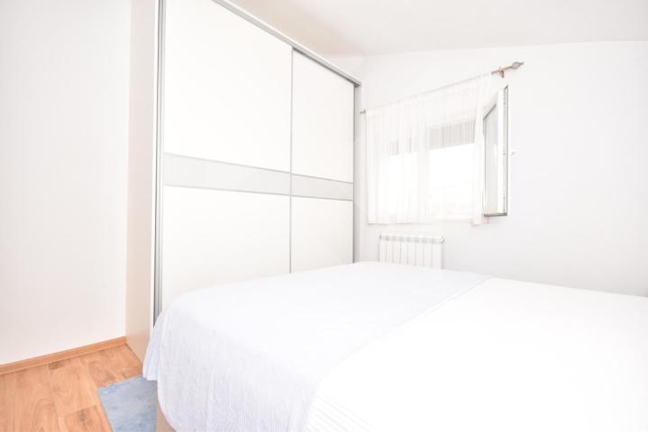 Izdavanje, Dvosoban stan, Podgorica, Zagorič, 84m2