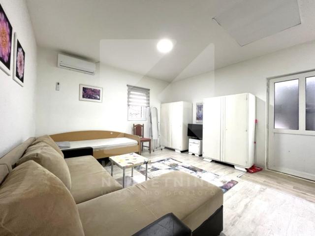 Izdavanje, Garsonjera, Podgorica, Stari Aerodrom, 31m2