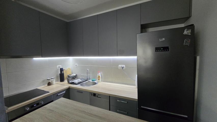 Jednosoban namješten stan, 45m2, Tološi, Podgorica