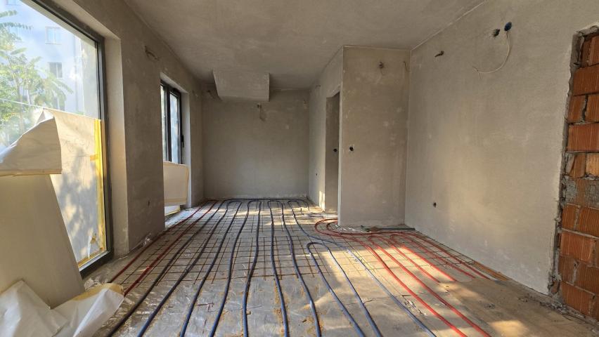 Poslovni prostor, 62m2, 1. maj, Podgorica