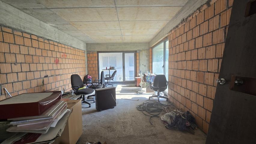 Poslovni prostor, 62m2, 1. maj, Podgorica