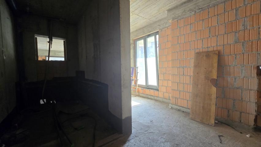 Poslovni prostor, 62m2, 1. maj, Podgorica