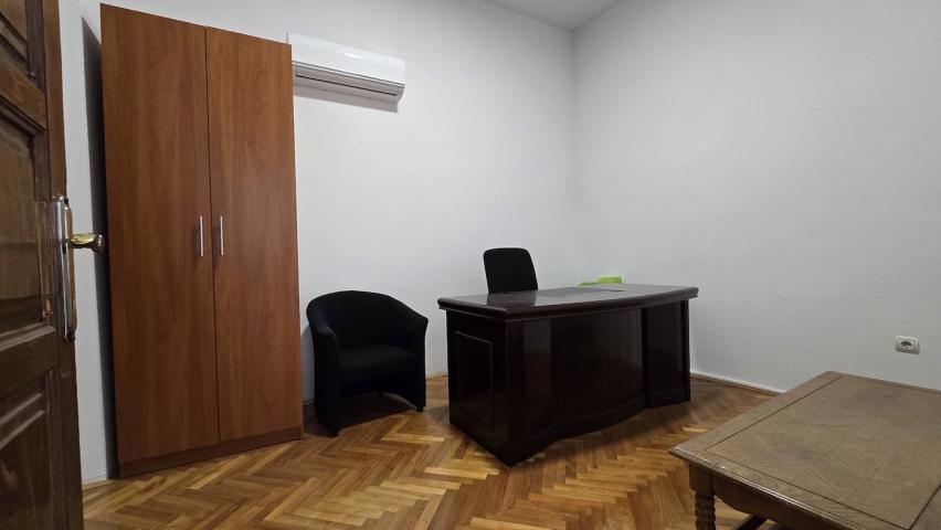 Poslovni prostor, 280m2, Gorica C, Podgorica