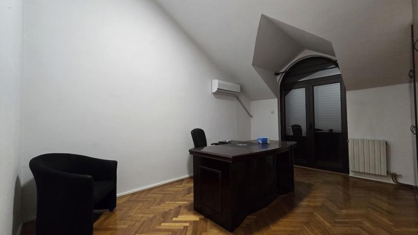 Poslovni prostor, 280m2, Gorica C, Podgorica