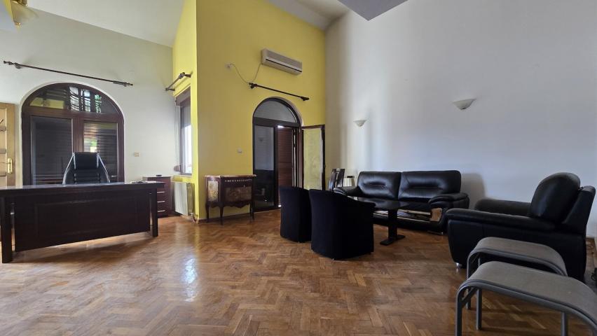 Poslovni prostor, 280m2, Gorica C, Podgorica