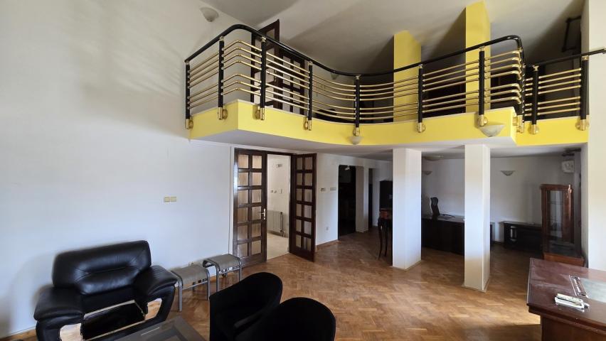 Poslovni prostor, 280m2, Gorica C, Podgorica