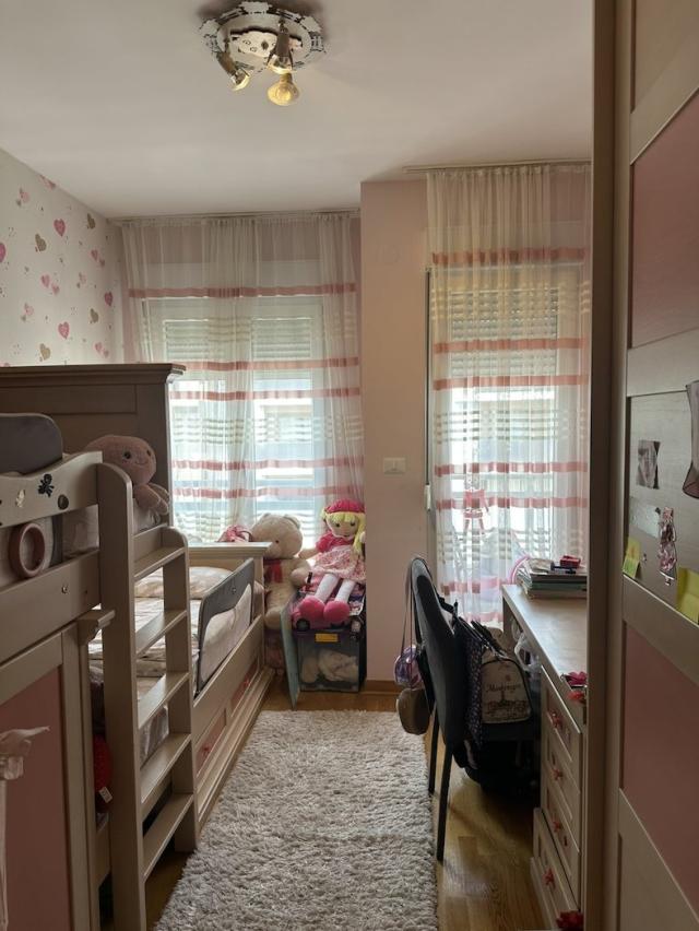 Dvosoban lijepo opremljen stan, 64m2, City kvart, Podgorica