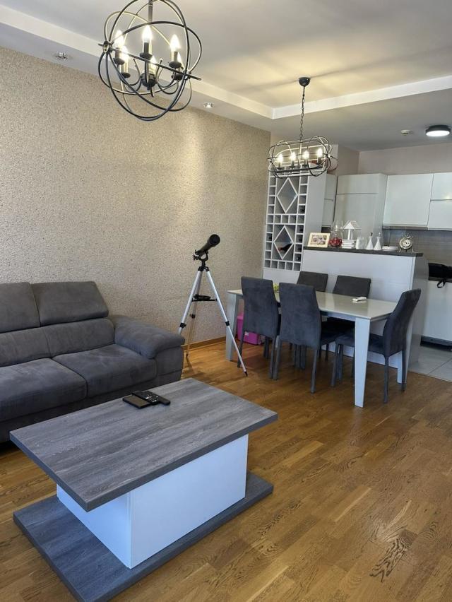 Dvosoban lijepo opremljen stan, 64m2, City kvart, Podgorica