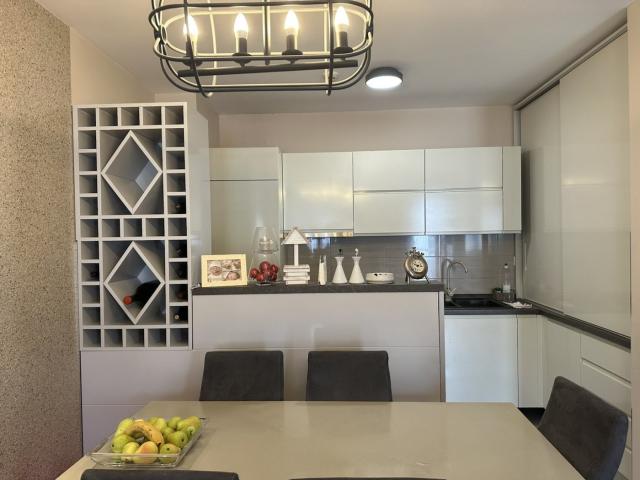Dvosoban lijepo opremljen stan, 64m2, City kvart, Podgorica