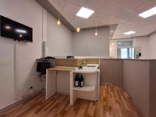 Poslovni prostor, 100m2, Preko Morače, Podgorica