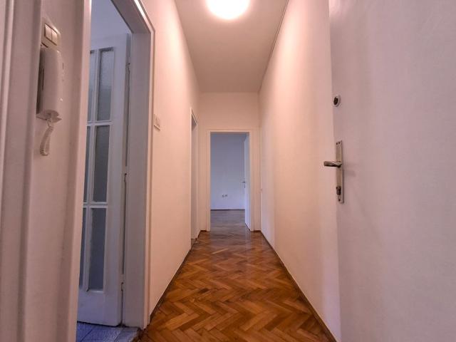 Jednosoban stan, 60m2, Centar, Podgorica