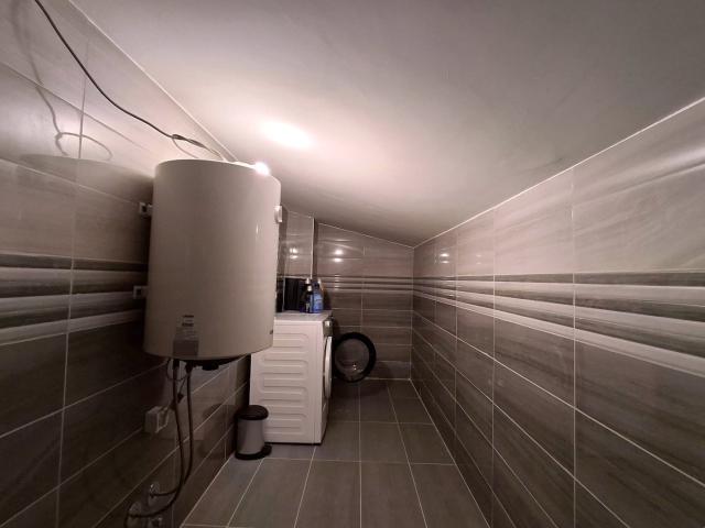 Četvorosoban namješten dupleks, 160m2, Stari aerodrom, Podgorica