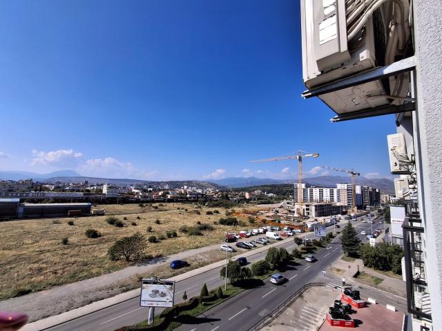 Četvorosoban namješten dupleks, 160m2, Stari aerodrom, Podgorica