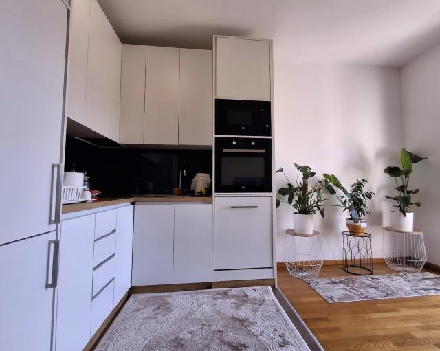 Četvorosoban namješten dupleks, 160m2, Stari aerodrom, Podgorica