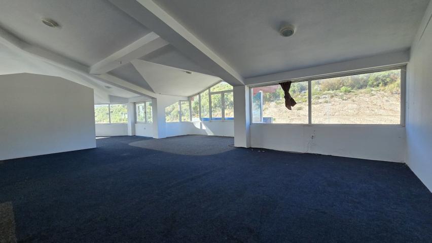 Poslovni objekat, 900m2, Mareza, Podgorica