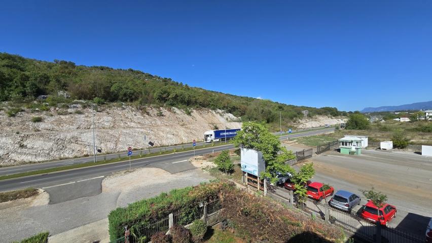 Poslovni objekat, 900m2, Mareza, Podgorica