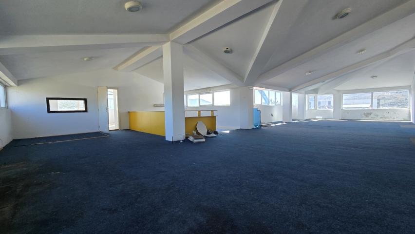 Poslovni objekat, 900m2, Mareza, Podgorica