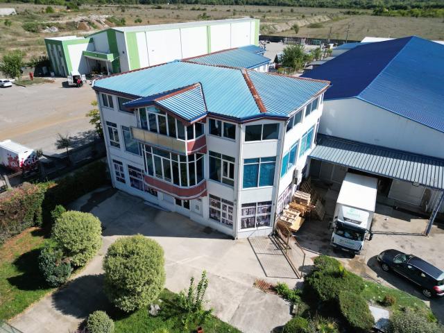 Poslovni objekat, 900m2, Mareza, Podgorica