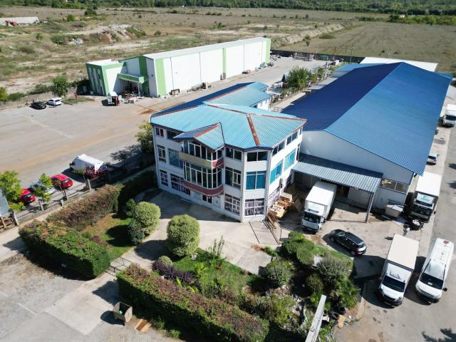 Poslovni objekat, 900m2, Mareza, Podgorica