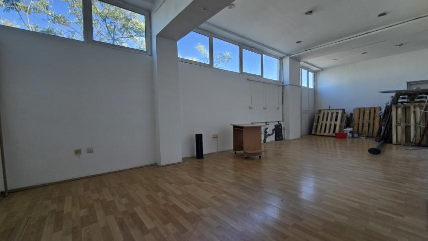 Poslovni objekat, 900m2, Mareza, Podgorica