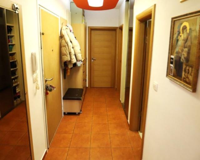 Trosoban namješten stan, 136 m2, Centar, Podgorica