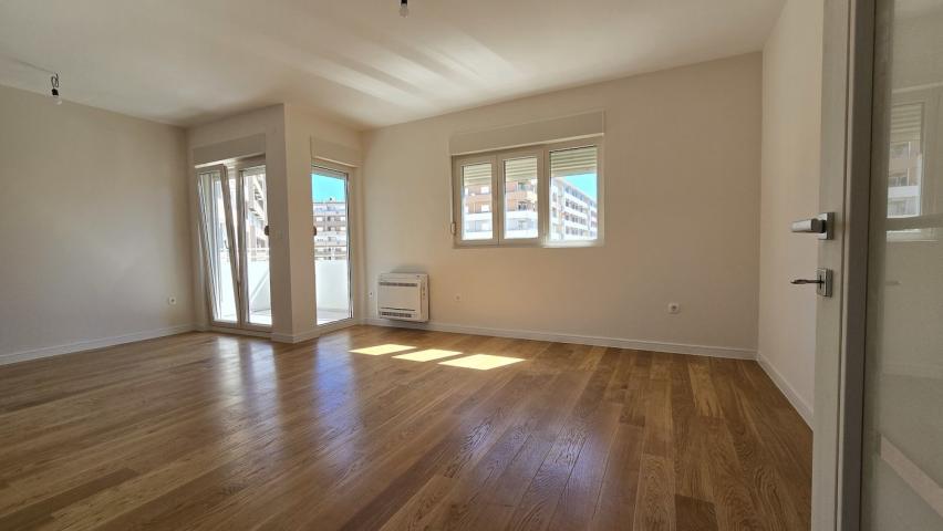 Trosoban stan, 93m2, Central point, Podgorica