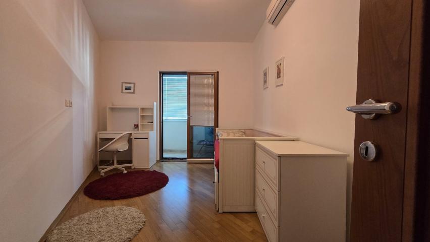 Dvosoban lijepo namješten stan, 100m2, Centar, Podgorica