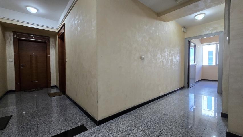 Dvosoban lijepo namješten stan, 100m2, Centar, Podgorica
