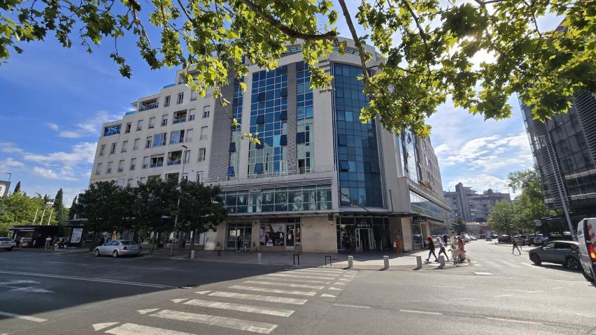 Dvosoban lijepo namješten stan, 100m2, Centar, Podgorica
