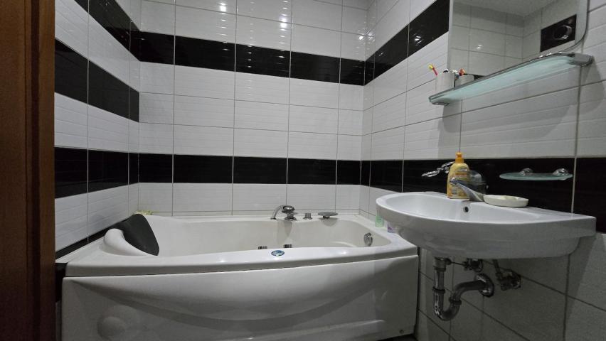 Dvosoban lijepo namješten stan, 100m2, Centar, Podgorica