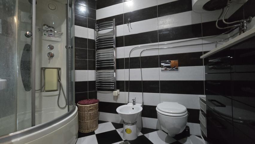 Dvosoban lijepo namješten stan, 100m2, Centar, Podgorica